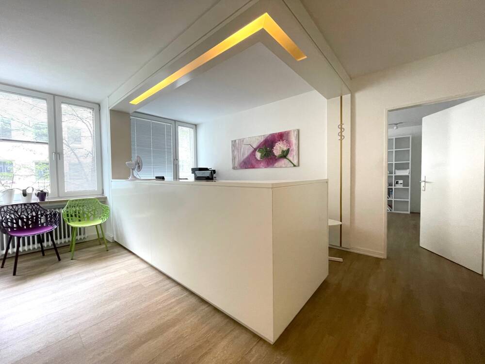 Kompakte Praxisfläche in der Fußgängerzone – ideal für Zahnärzte